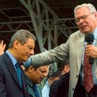 Liderazgo reunido en Iglesia Elim de San Salvador